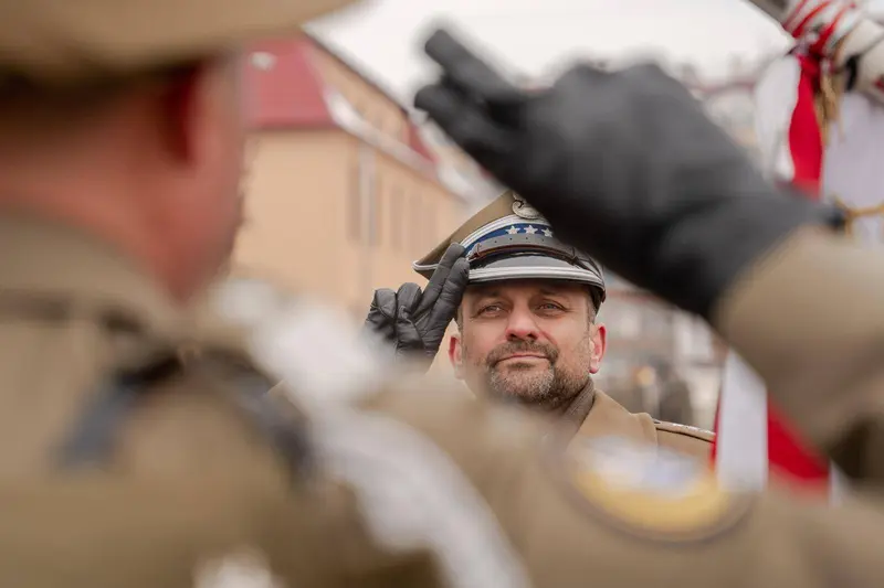 "Podhalańczycy" z nowym dowódcą. Dotychczasowy pożegnany muzyką z "Janosika"